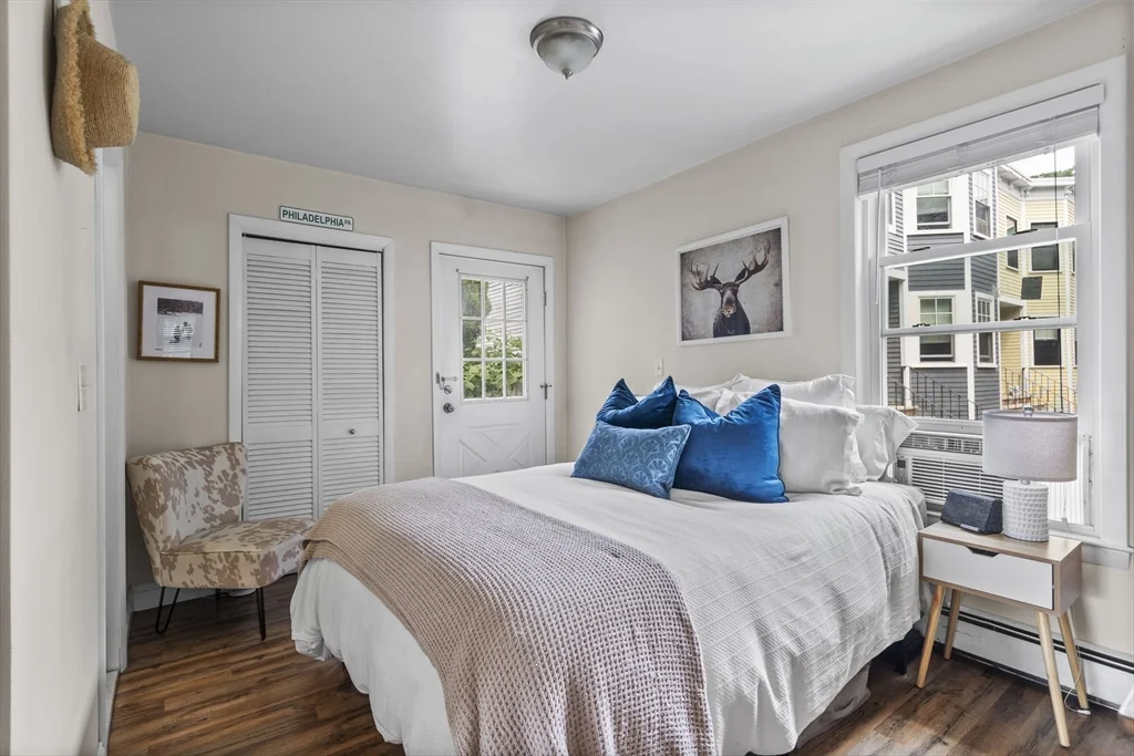 2 bed, 2 bath apartment for rent at 796 East 3rd St Unit 1, South Boston — photo 6 of 9