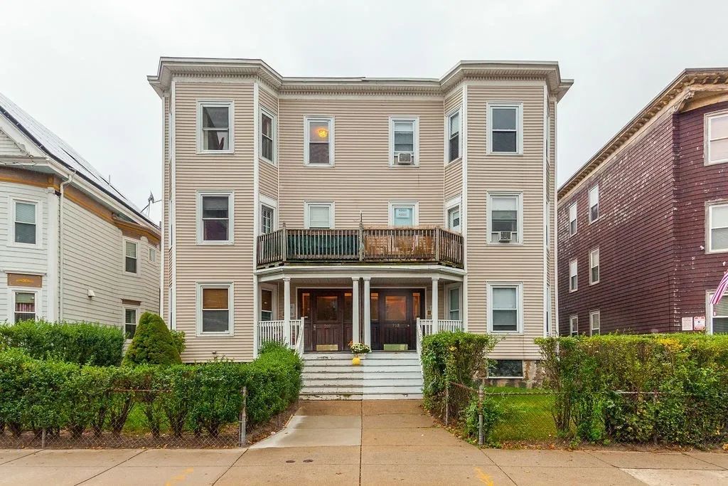 4 bed, 1 bath apartment for rent at 797 Columbia Rd Unit 3, Boston — photo 17 of 18