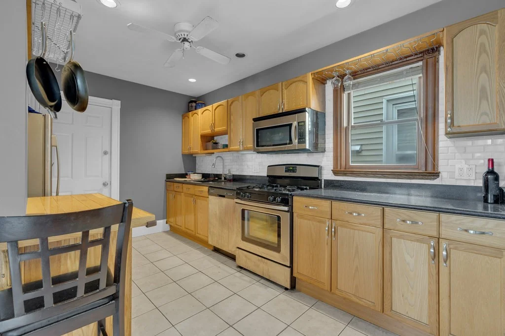 3 bed, 1 bath apartment for rent at 797 Columbia Unit 2A, South Boston — photo 5 of 14