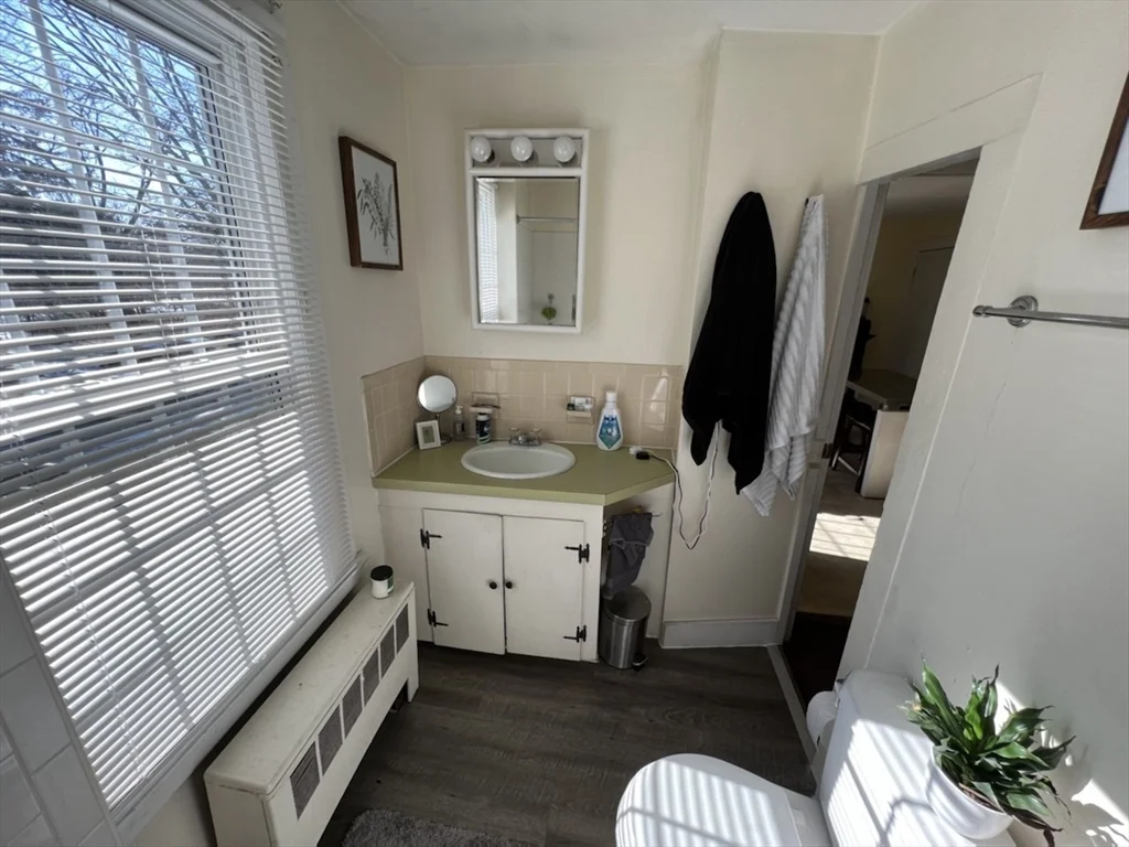 1 bed, 1 bath apartment for rent at 797 Main St Unit 3, Amherst — photo 9 of 9