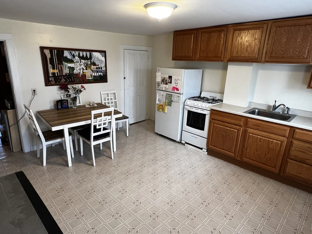 1 bed, 1 bath apartment for rent at 797 Main St Unit 6, Amherst — photo 2 of 15