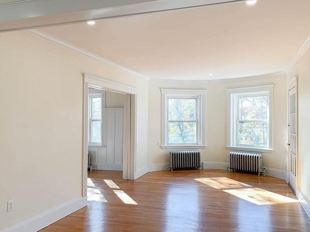 3 bed, 1 bath apartment for rent at 797 Washington Unit 3, Brookline — photo 6 of 15