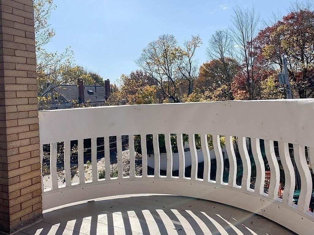 3 bed, 1 bath apartment for rent at 797 Washington Unit 3, Brookline — photo 5 of 15