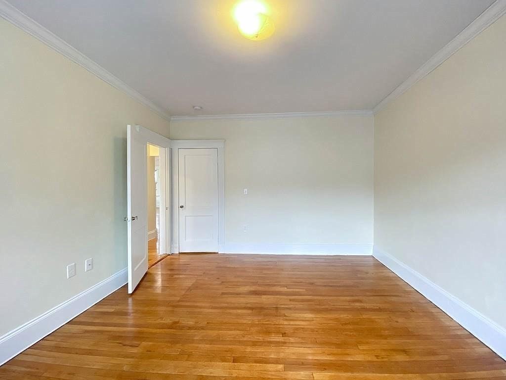3 bed, 1 bath apartment for rent at 797 Washington Unit 3, Brookline — photo 12 of 15