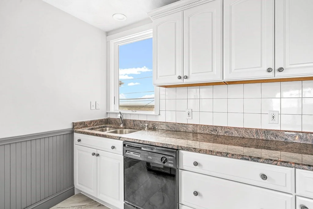 3 bed, 2 bath apartment for rent at 799 Shirley St Unit 2, Winthrop — photo 23 of 39