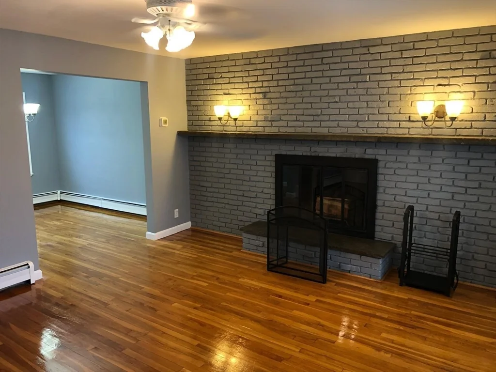 3 bed, 1 bath apartment for rent at 79R Boston, Union Square — photo 2 of 14