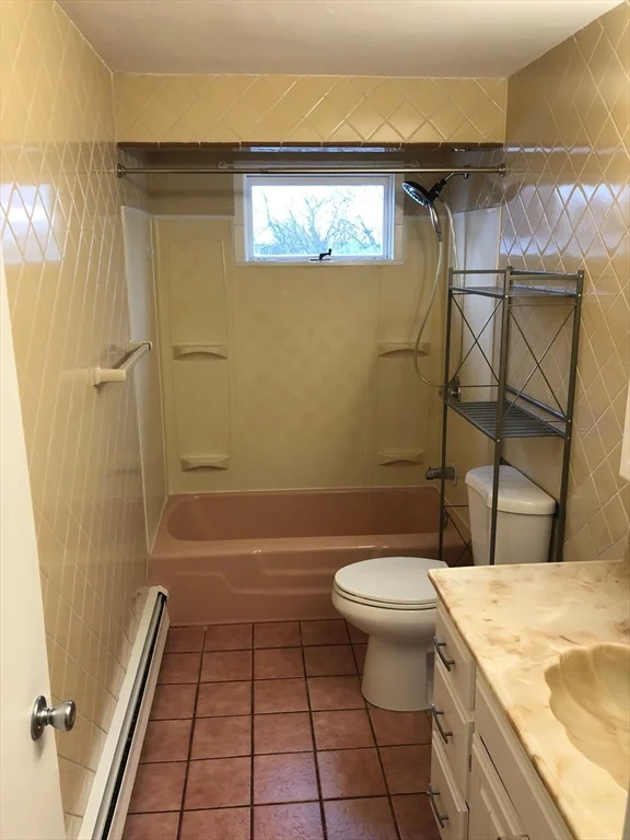 3 bed, 1 bath apartment for rent at 79R Boston, Union Square — photo 8 of 14