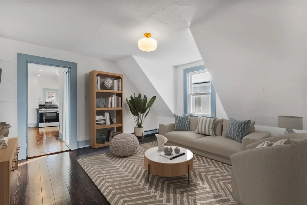 2 bed, 1 bath apartment for rent at 8-10 Carlton St Unit 3, Ward Two — photo 4 of 12