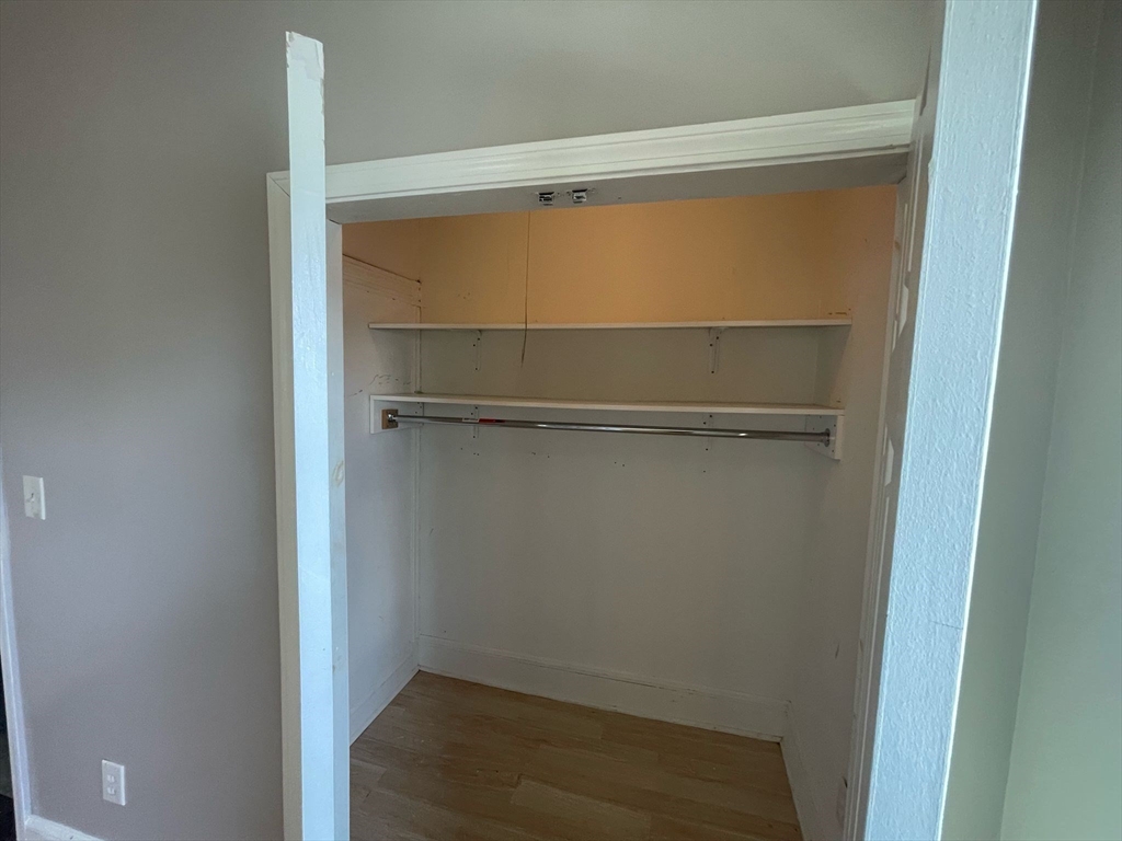3 bed, 1 bath apartment for rent at 8-10 Dane Unit 2A, Everett — photo 9 of 17