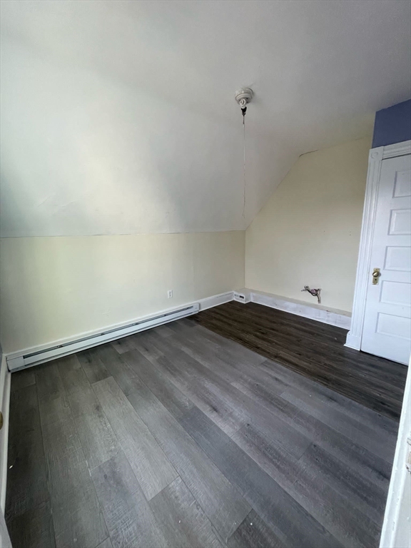 3 bed, 1 bath apartment for rent at 8-10 Dane Unit 2A, Everett — photo 10 of 17