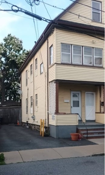3 bed, 1 bath apartment for rent at 8-10 Dane Unit 2A, Everett — photo 17 of 17