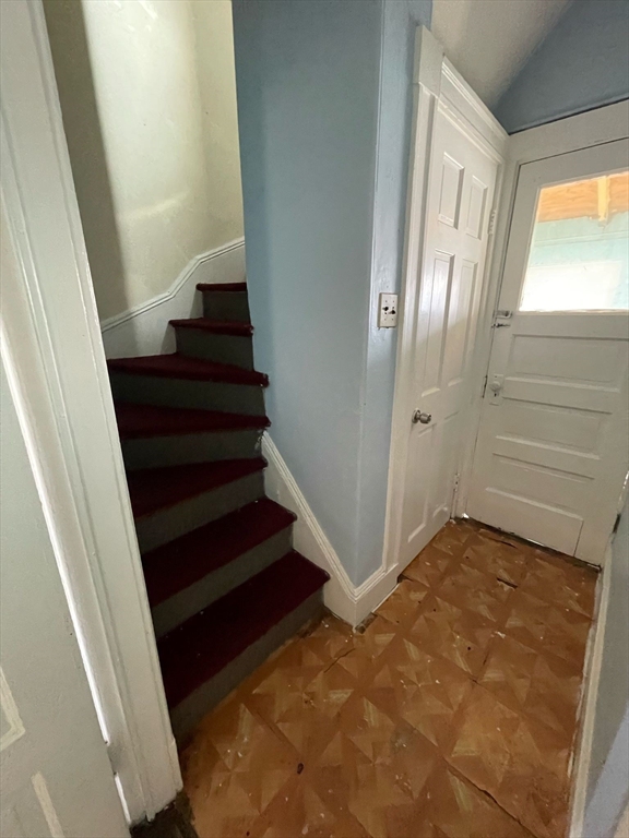 3 bed, 1 bath apartment for rent at 8-10 Dane Unit 2A, Everett — photo 14 of 17