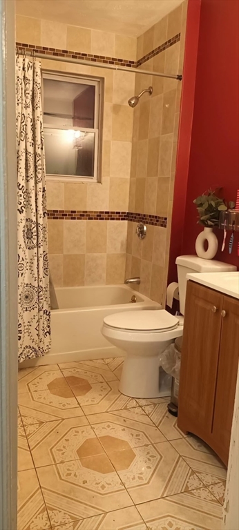 3 bed, 1 bath apartment for rent at 8-10 Dane Unit 2A, Everett — photo 12 of 17