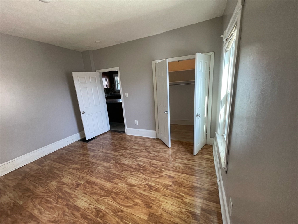 3 bed, 1 bath apartment for rent at 8-10 Dane Unit 2A, Everett — photo 4 of 17