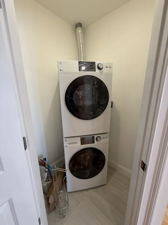 2 bed, 2 bath apartment for rent at 8-10 Howell St Unit 4, Dorchester — photo 17 of 18