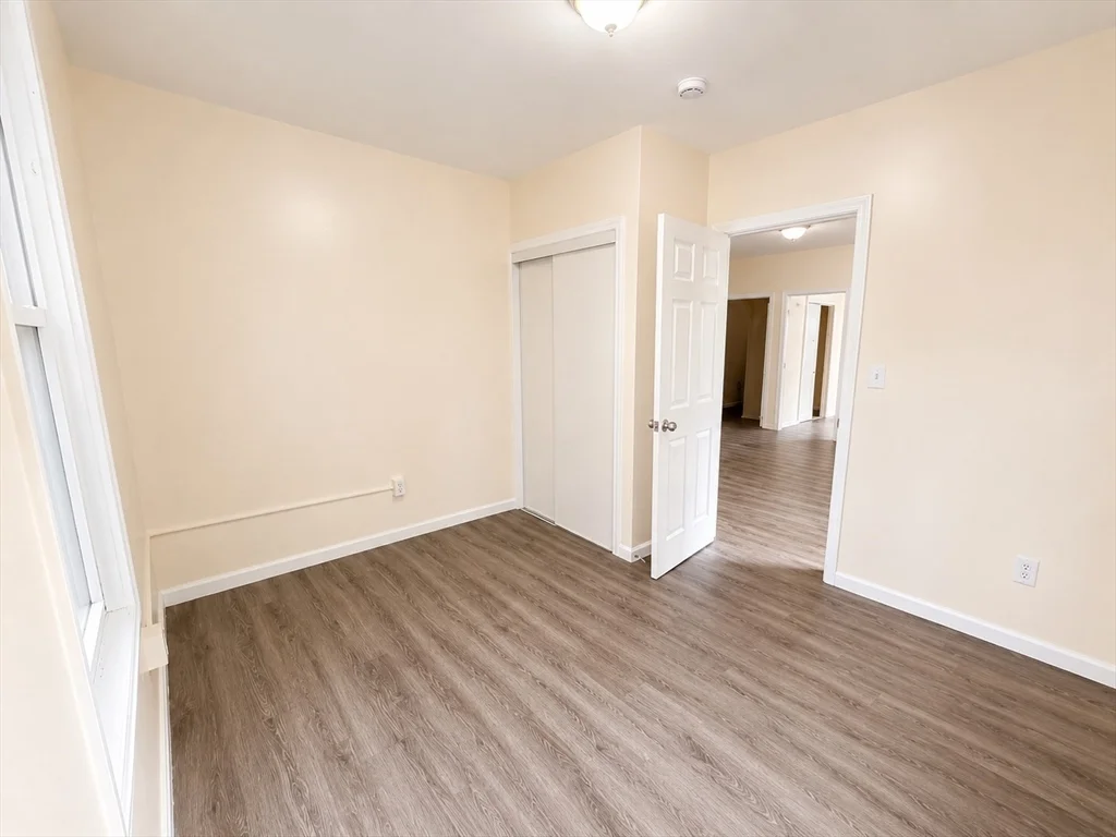 4 bed, 1 bath apartment for rent at 8-10 Marble St Unit 2, Haverhill — photo 8 of 13