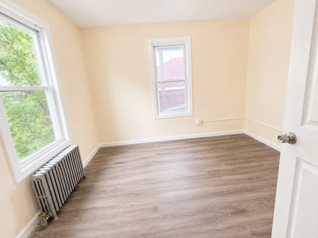 4 bed, 1 bath apartment for rent at 8-10 Marble St Unit 2, Haverhill — photo 10 of 13