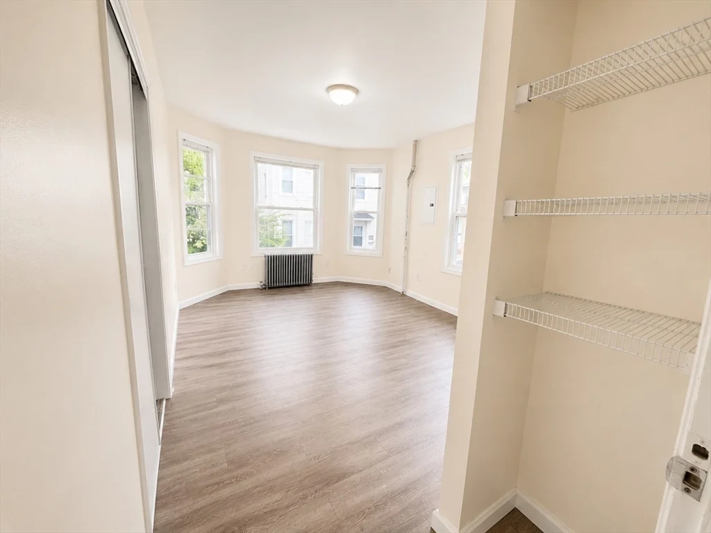 4 bed, 1 bath apartment for rent at 8-10 Marble St Unit 2, Haverhill — photo 6 of 13