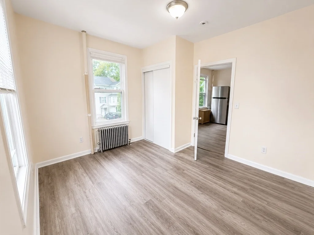 4 bed, 1 bath apartment for rent at 8-10 Marble St Unit 2, Haverhill — photo 7 of 13