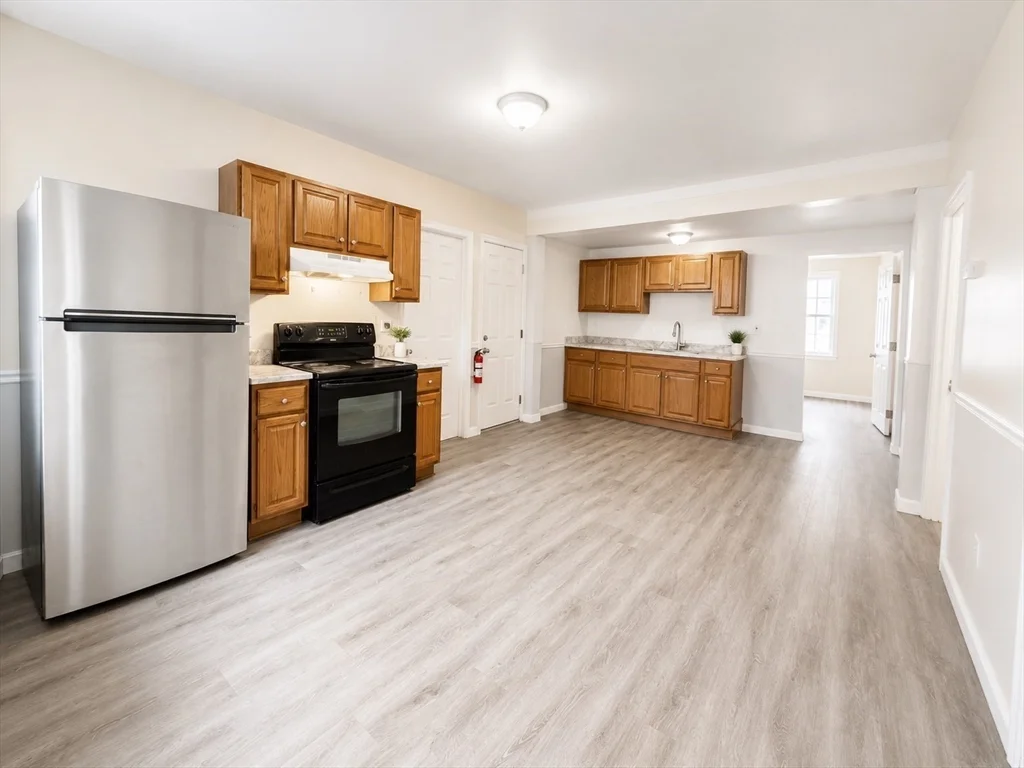 4 bed, 1 bath apartment for rent at 8-10 Marble St Unit 2, Haverhill — photo 1 of 13