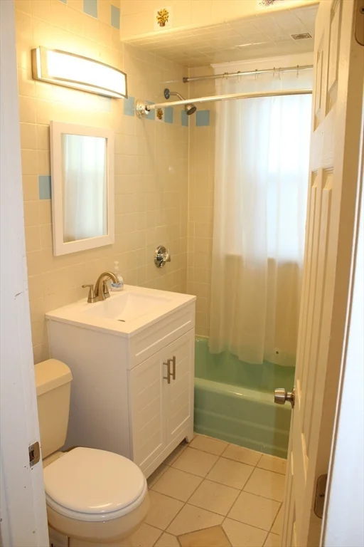 3 bed, 1 bath apartment for rent at 8-10 Mattakeeset St Unit 10, Mattapan — photo 7 of 10