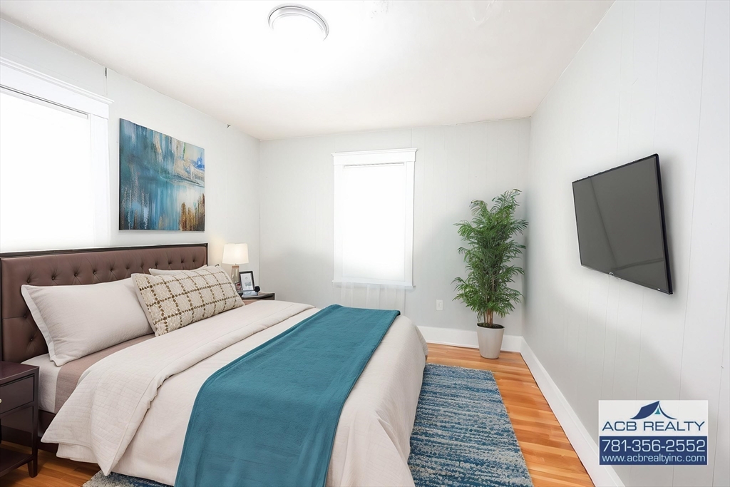 3 bed, 1 bath apartment for rent at 10 Mattakeeset St Unit 2, Hyde Park — photo 2 of 17