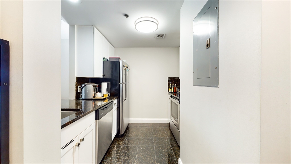 1 bed, 1 bath apartment for rent at 8-10 Museum Way Unit 927, East Cambridge — photo 7 of 18