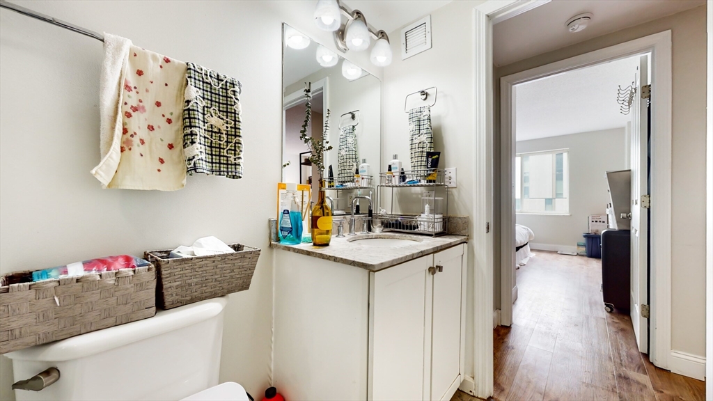 1 bed, 1 bath apartment for rent at 8-10 Museum Way Unit 927, East Cambridge — photo 14 of 18