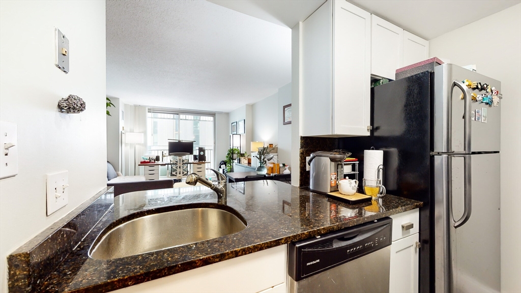 1 bed, 1 bath apartment for rent at 8-10 Museum Way Unit 927, East Cambridge — photo 6 of 18