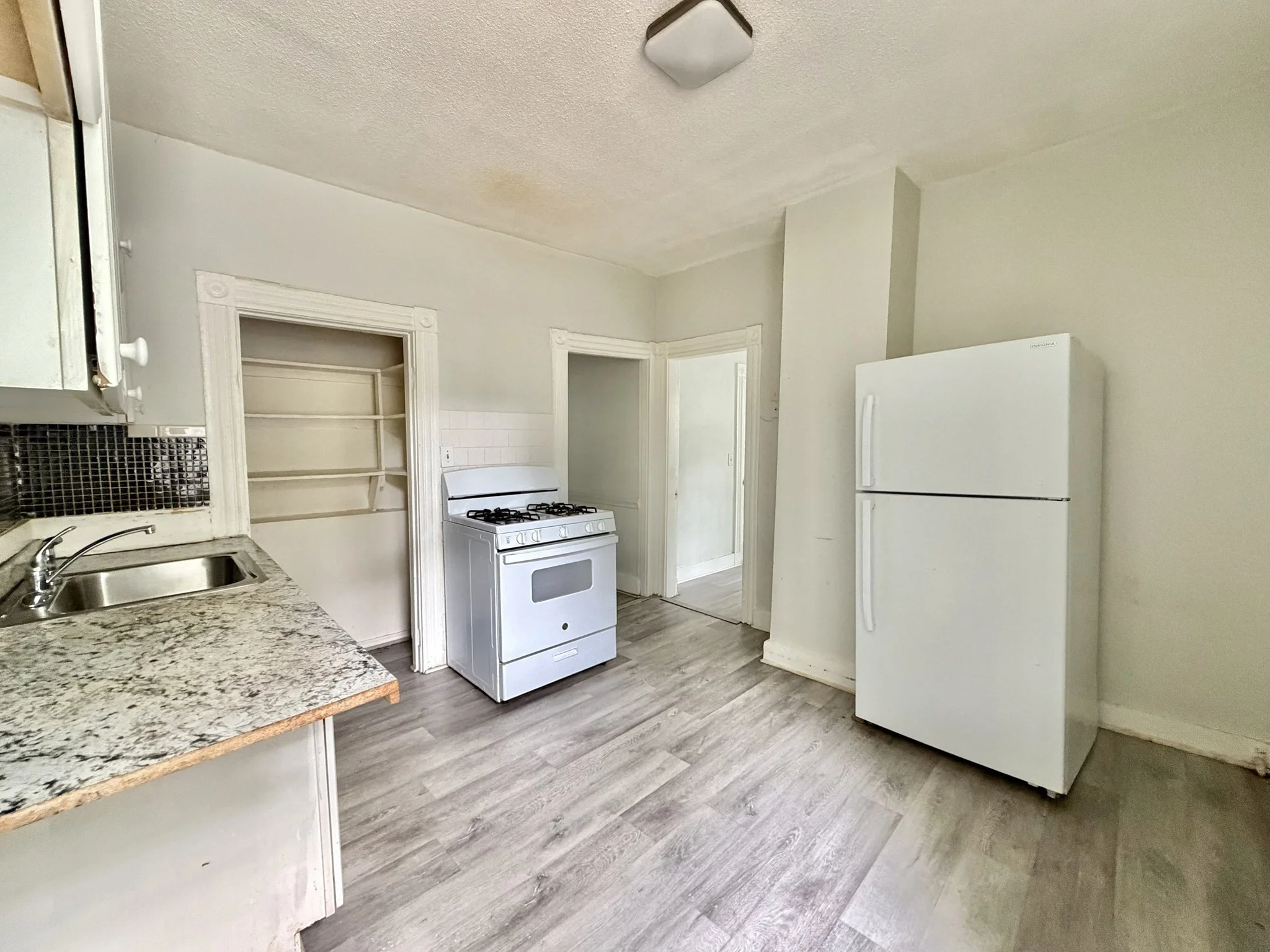 3 bed, 1 bath apartment for rent at 8-10 Oakland St Unit 1, Roxbury — photo 13 of 14