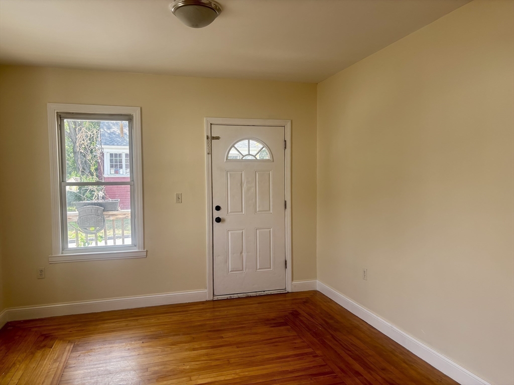 2 bed, 1 bath apartment for rent at 8-10 Stearns St Unit 1, Worcester — photo 11 of 22