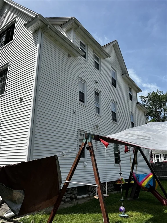 2 bed, 1 bath apartment for rent at 8-10 Stearns St Unit 3, Worcester — photo 10 of 10