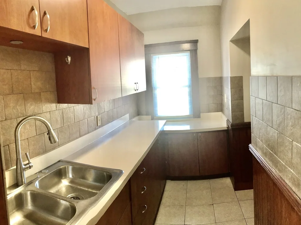 2 bed, 1 bath apartment for rent at 8-10 Stearns St Unit 3, Worcester — photo 8 of 10