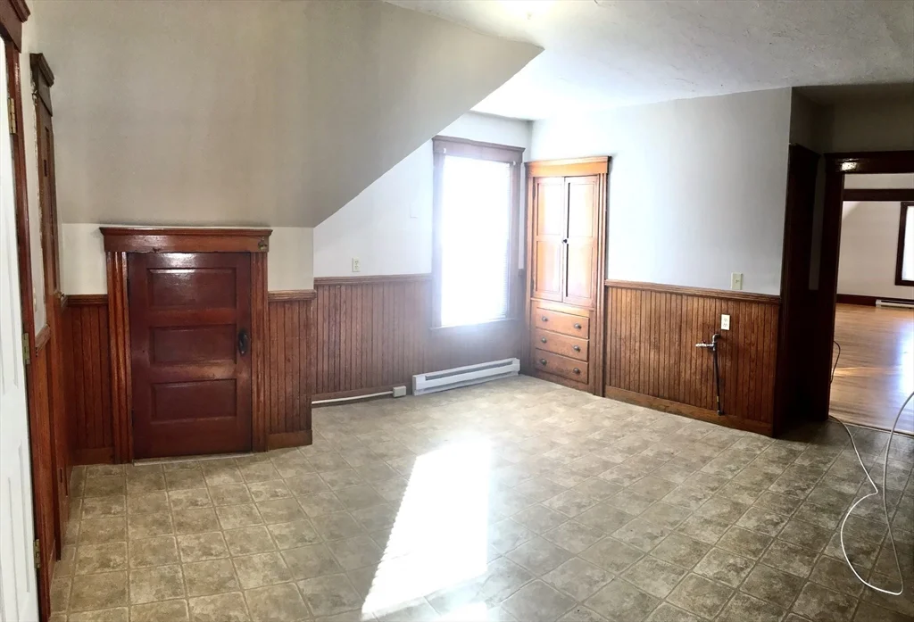 2 bed, 1 bath apartment for rent at 8-10 Stearns St Unit 3, Worcester — photo 6 of 10