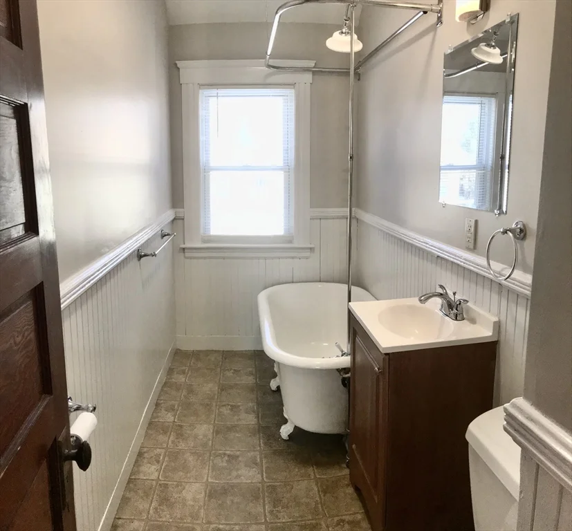 2 bed, 1 bath apartment for rent at 8-10 Stearns St Unit 3, Worcester — photo 7 of 10
