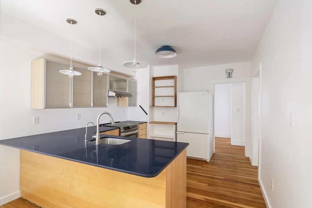 4 bed, 2 bath apartment for rent at 8-10 York Ave Unit 10, Watertown — photo 9 of 24