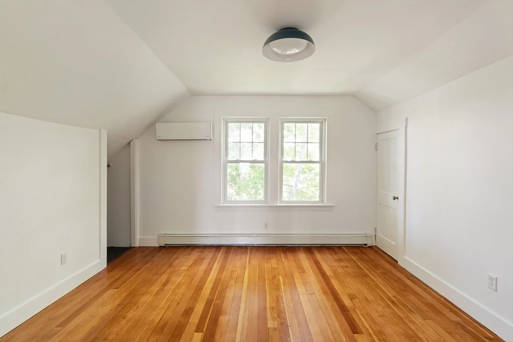 4 bed, 2 bath apartment for rent at 8-10 York Ave Unit 10, Watertown — photo 16 of 24