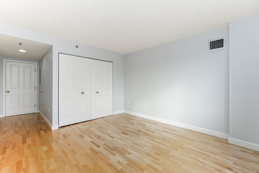 2 bed, 2 bath apartment for rent at 8-12 Museum Way Unit 1304, East Cambridge — photo 5 of 17