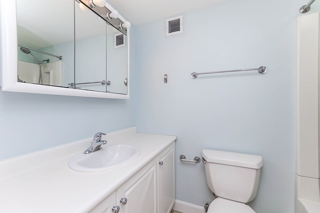 2 bed, 2 bath apartment for rent at 8-12 Museum Way Unit 1304, East Cambridge — photo 7 of 17