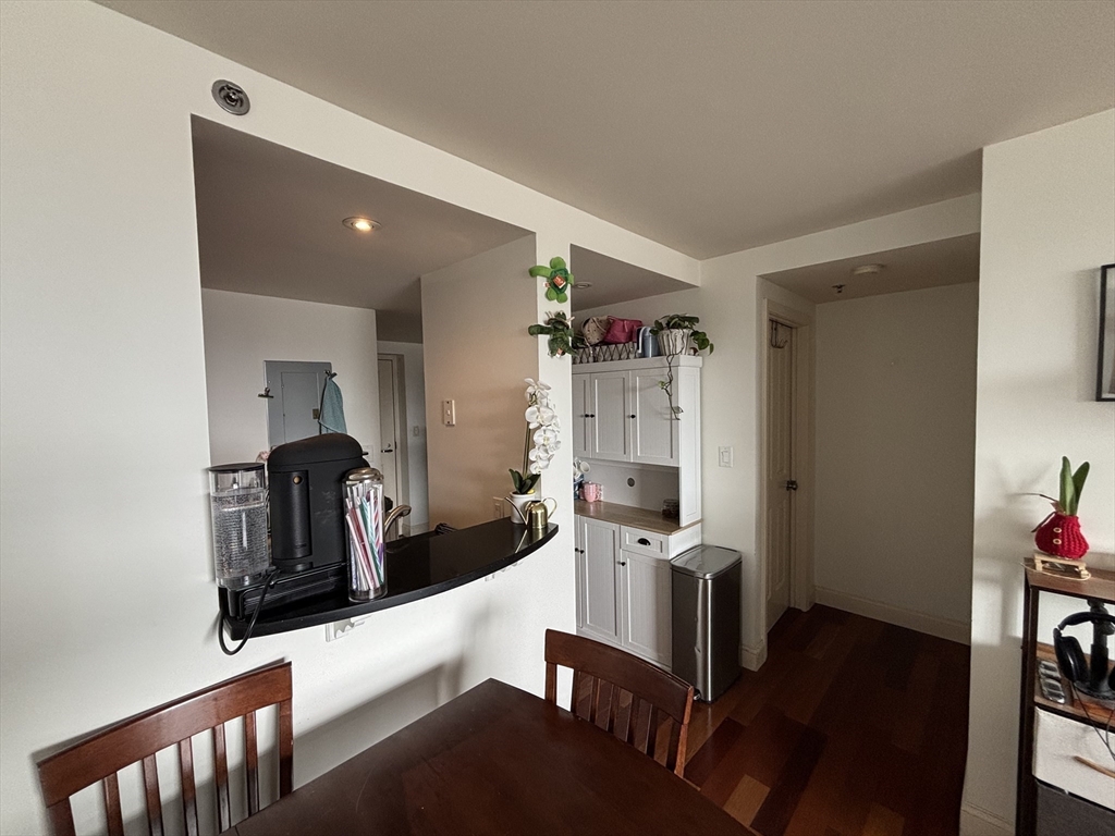 1 bed, 1 bath apartment for rent at 8-12 Museum Way Unit 1307, Lechmere Point — photo 3 of 12
