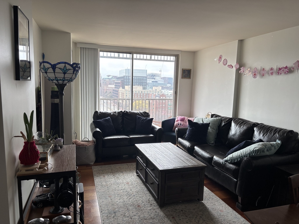 1 bed, 1 bath apartment for rent at 8-12 Museum Way Unit 1307, Lechmere Point — photo 5 of 12