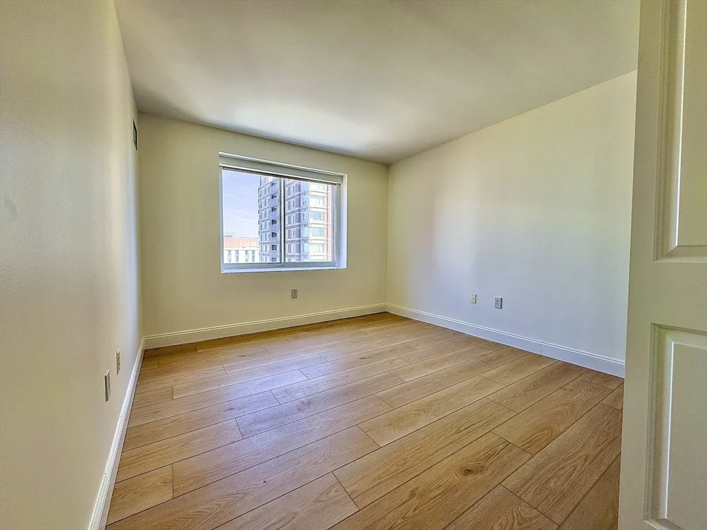 2 bed, 2 bath apartment for rent at 8-12 Museum Way Unit 1702, East Cambridge — photo 9 of 13