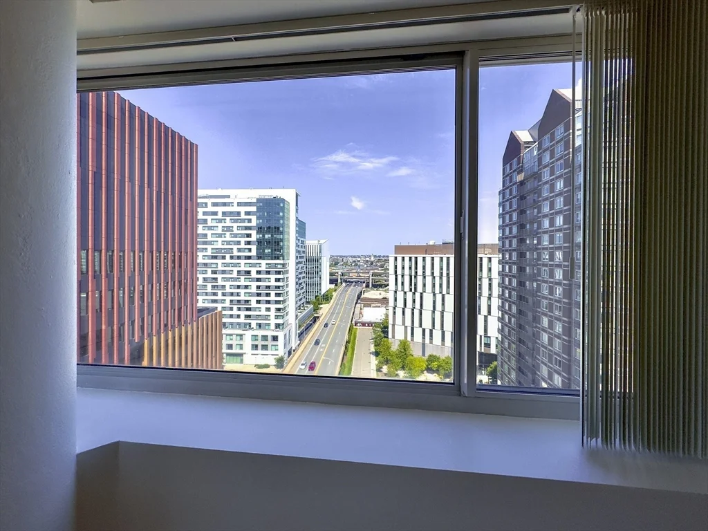 2 bed, 2 bath apartment for rent at 8-12 Museum Way Unit 1702, East Cambridge — photo 3 of 13