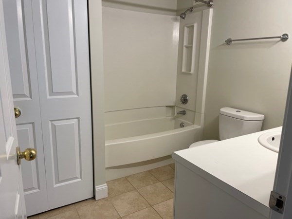 2 bed, 2 bath apartment for rent at 8-12 Museum Way Unit 1829, East Cambridge — photo 15 of 26