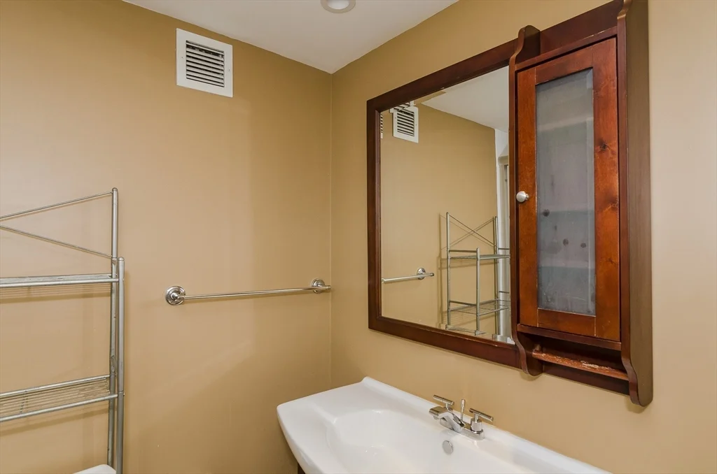 2 bed, 2 bath apartment for rent at 8-12 Museum Way Unit 902, East Cambridge — photo 9 of 19