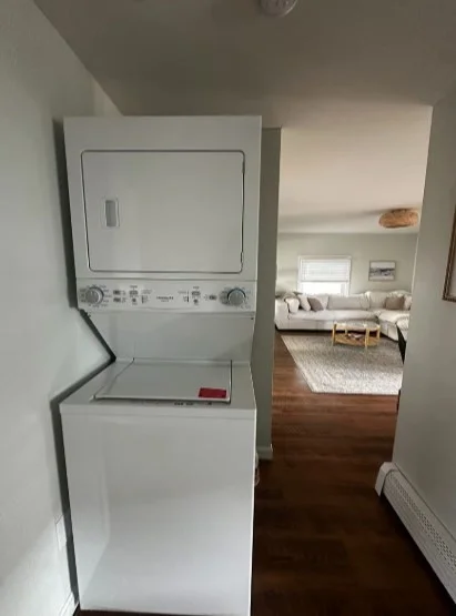 3 bed, 1 bath apartment for rent at 8 44th Unit 1, Plum Island — photo 6 of 12