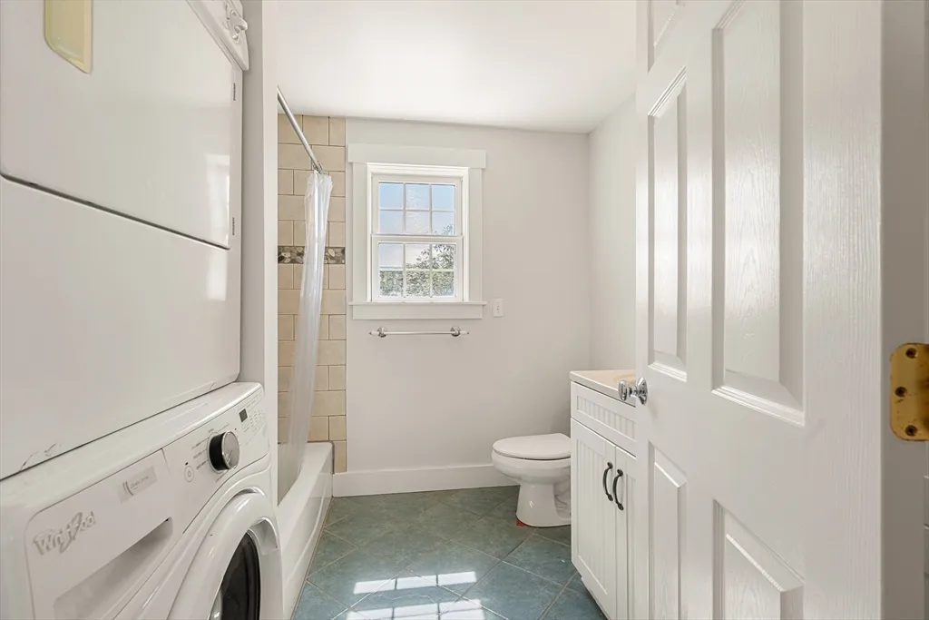 2 bed, 2 bath apartment for rent at 8 58th St Unit 1, Plum Island — photo 14 of 22