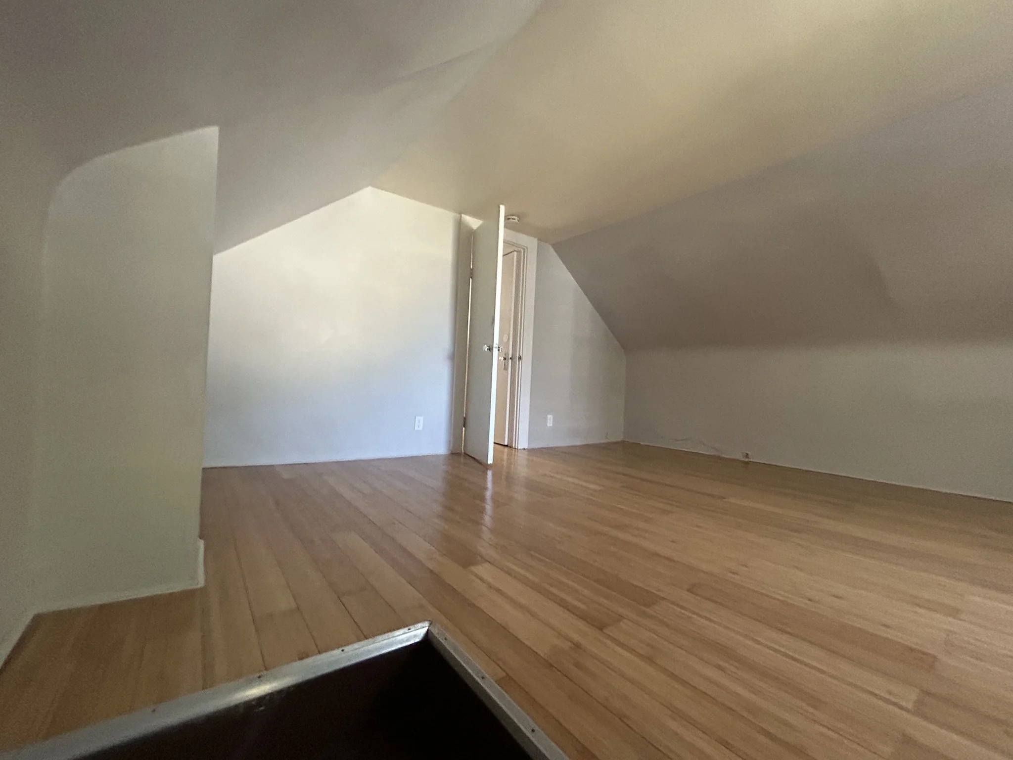 1 bed, 1 bath apartment for rent at 8-8.5 Herbert Unit 2, Salem — photo 5 of 6