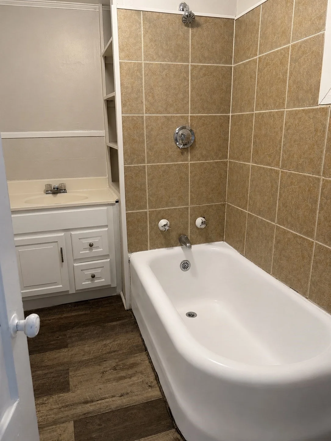 1 bed, 1 bath apartment for rent at 8-8.5 Herbert Unit 2, Salem — photo 6 of 6