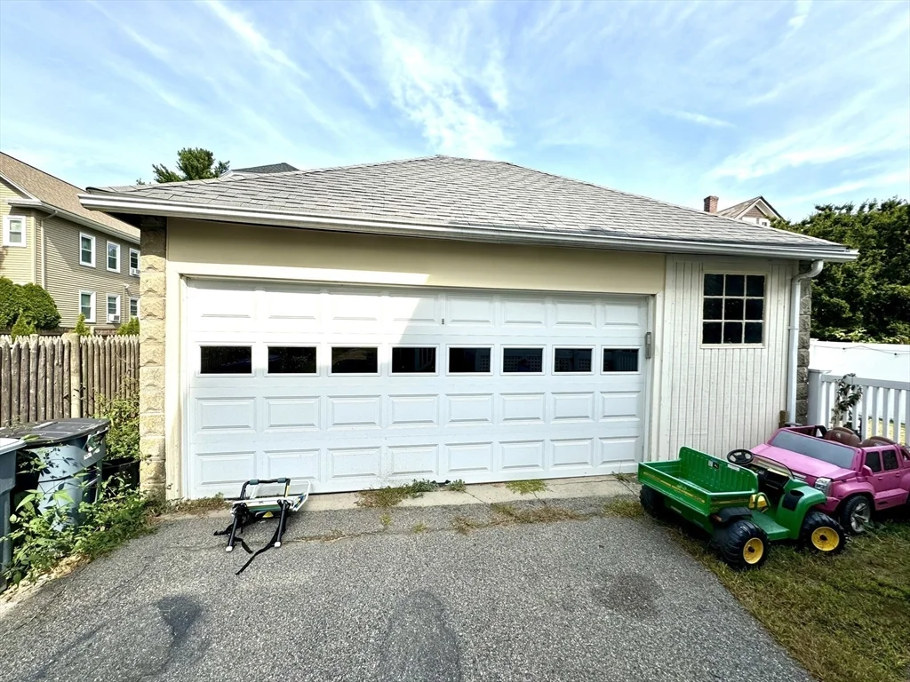 2 bed, 1 bath apartment for rent at 8-8A Kahler Ave Unit 1, Milton — photo 2 of 29